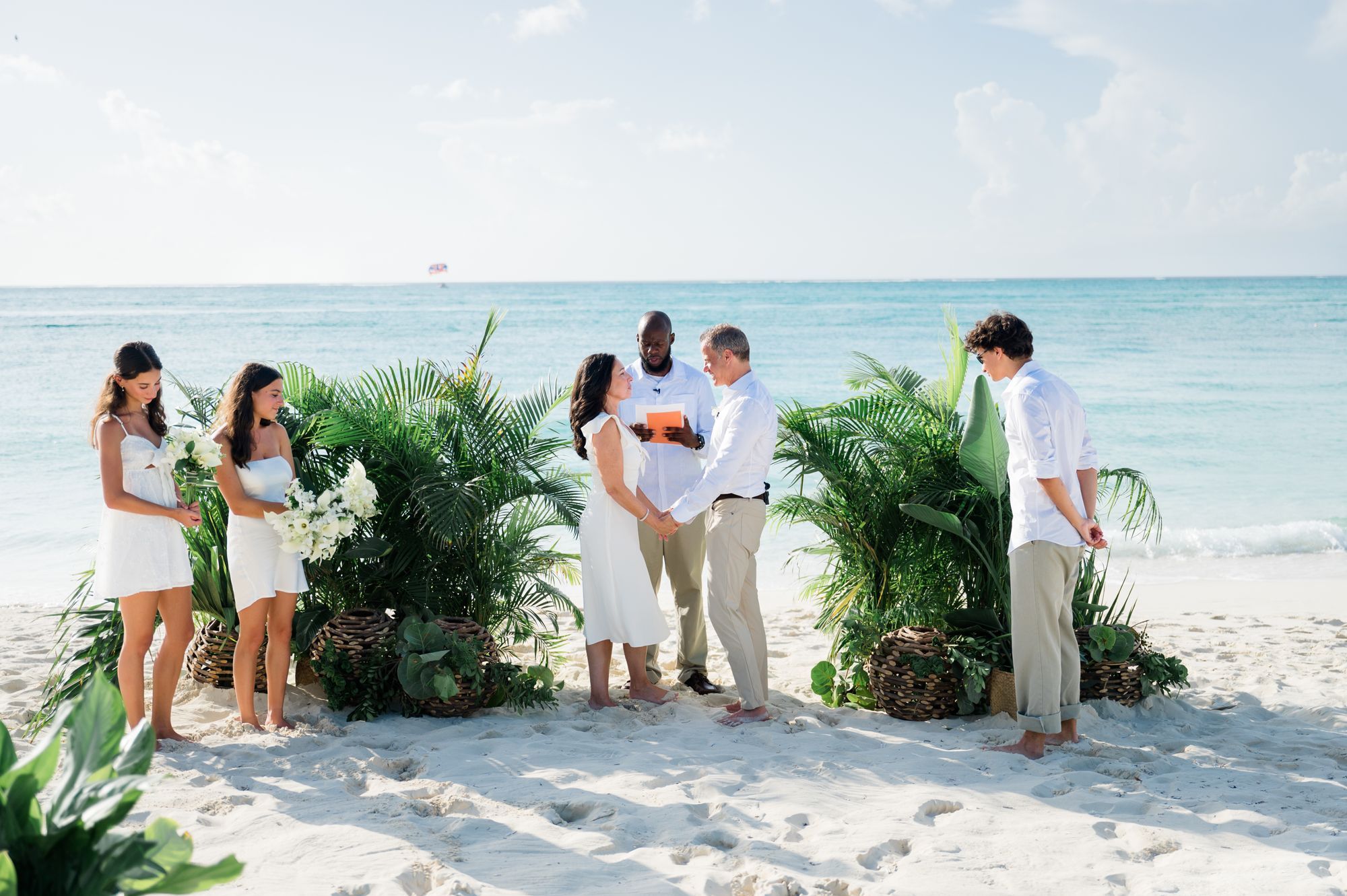 A Vow Renewal Destination Where Easy and Spectacular Meet