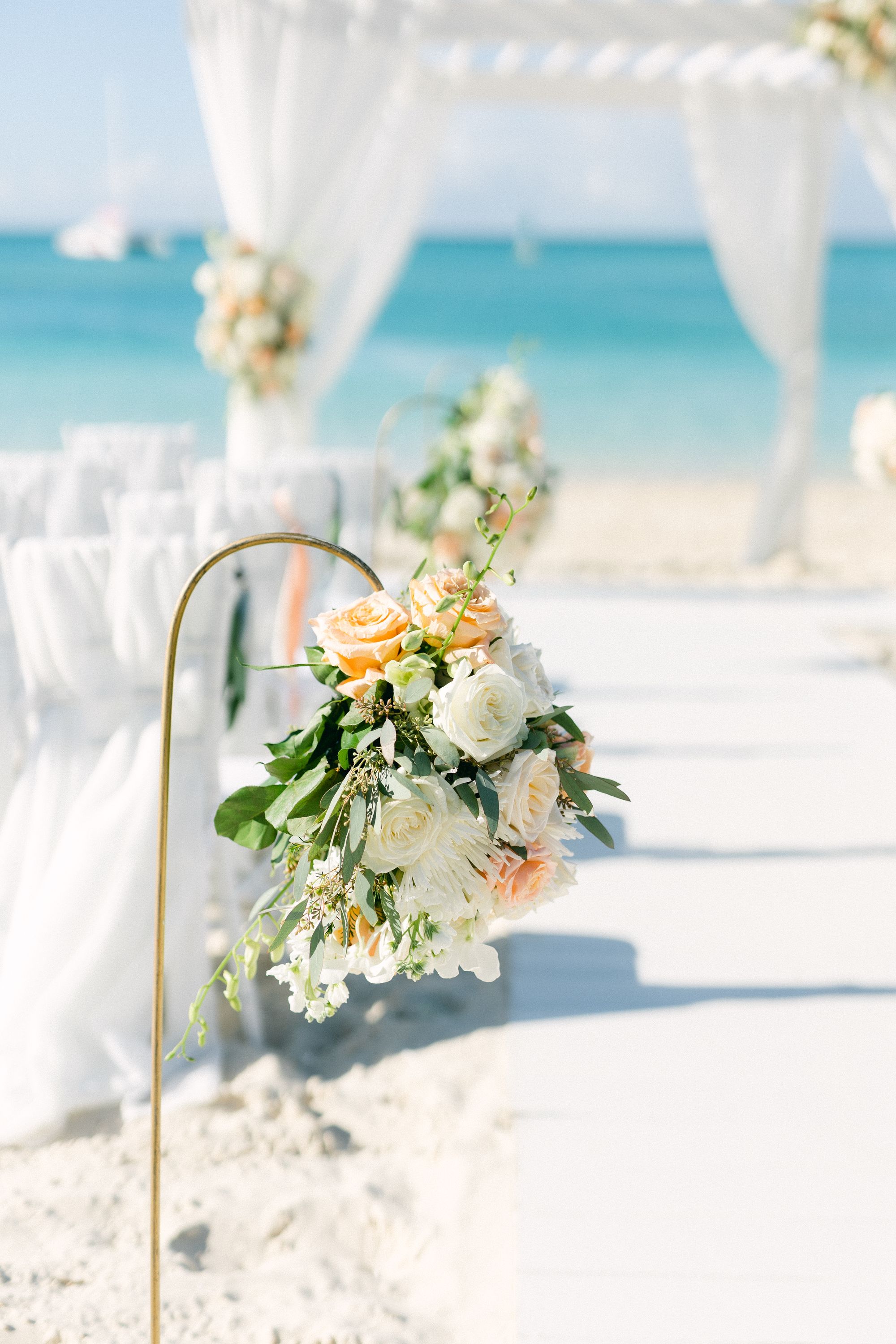 beach wedding decor